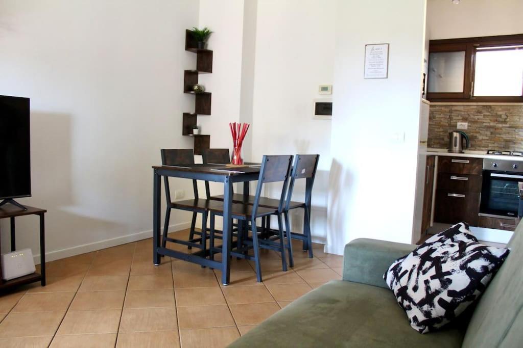 Апартаменты The Garden House Fco, Self Check In And Free Private Parking Фьюмичино Экстерьер фото