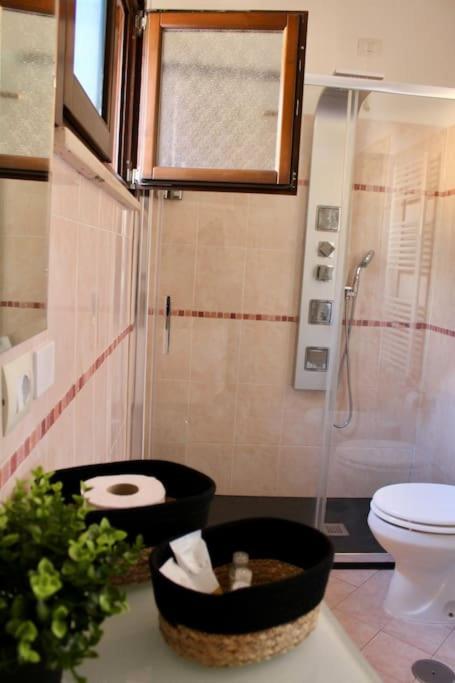 Апартаменты The Garden House Fco, Self Check In And Free Private Parking Фьюмичино Экстерьер фото